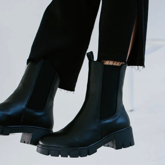 High Top Chelsea Boot - Picture 2 of 6